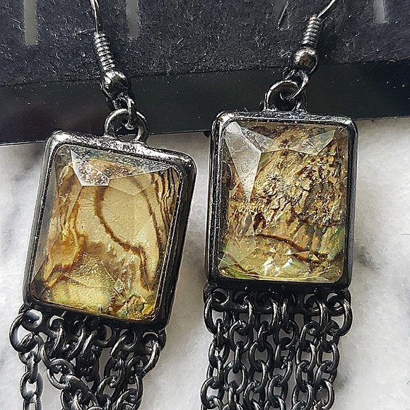 S🌷LE! 3/$10.  Art Deco Earrings - Picture 5 of 5